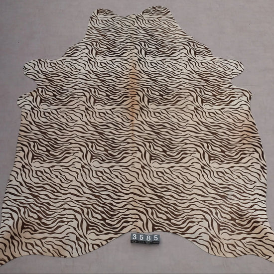Kuhfell Schwarz Weiß Zebra (3585) 3-4 qm  Gerberei Birke Fellshop: Gesamtaufnahme