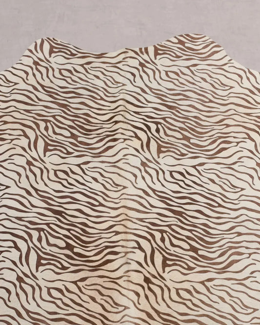 Kuhfell Schwarz Weiß Zebra (3586) 3-4 qm  Gerberei Birke Fellshop: Nahaufnahme Hals