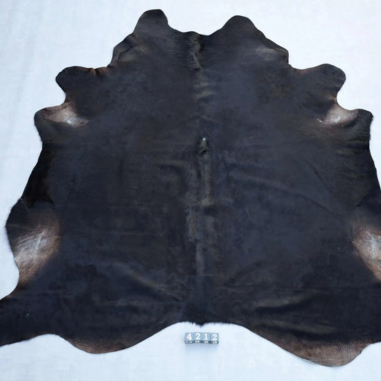 Kuhfell Schwarz Braun Weiß (4212) XXL 4-5 qm  Gerberei Birke Fellshop: Gesamtaufnahme